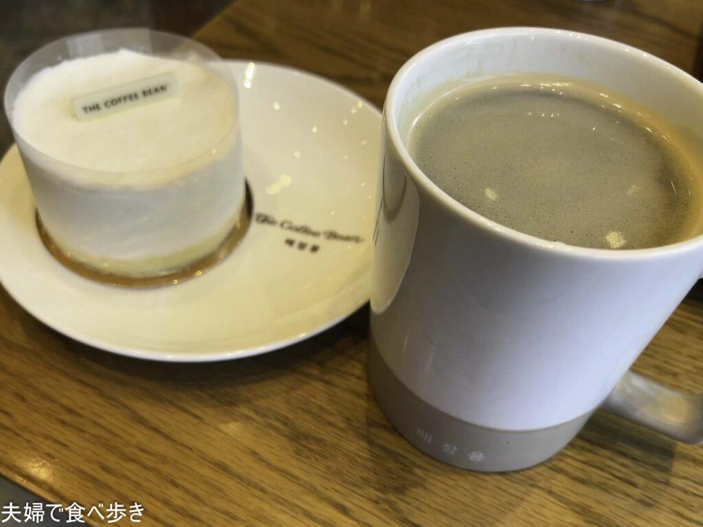 ケーキとコーヒー
三成駅のカフェ