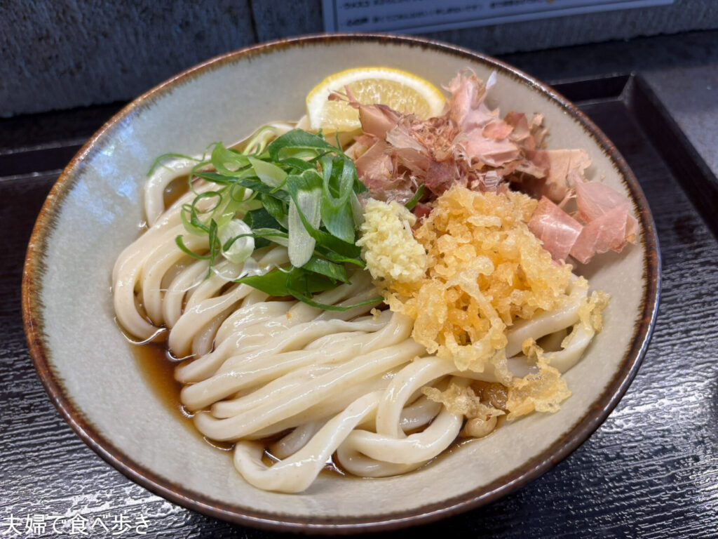 軽くうどんを食べる