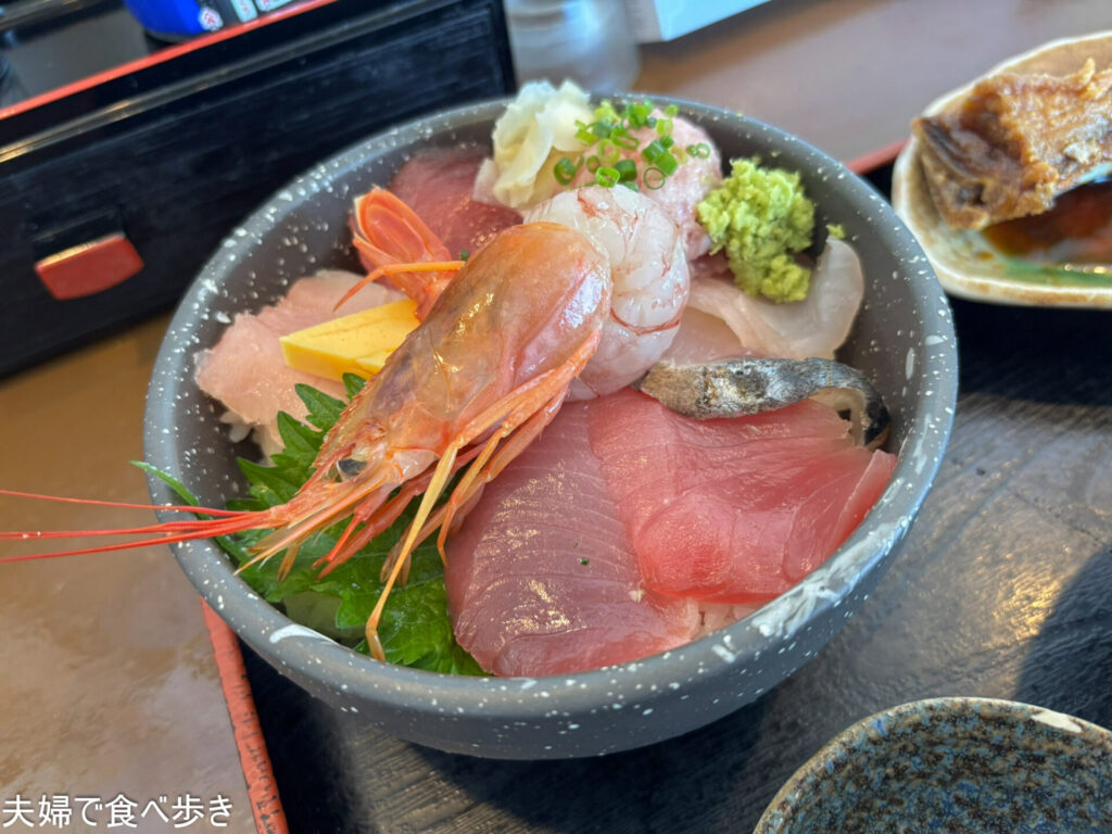昼食に市場飯