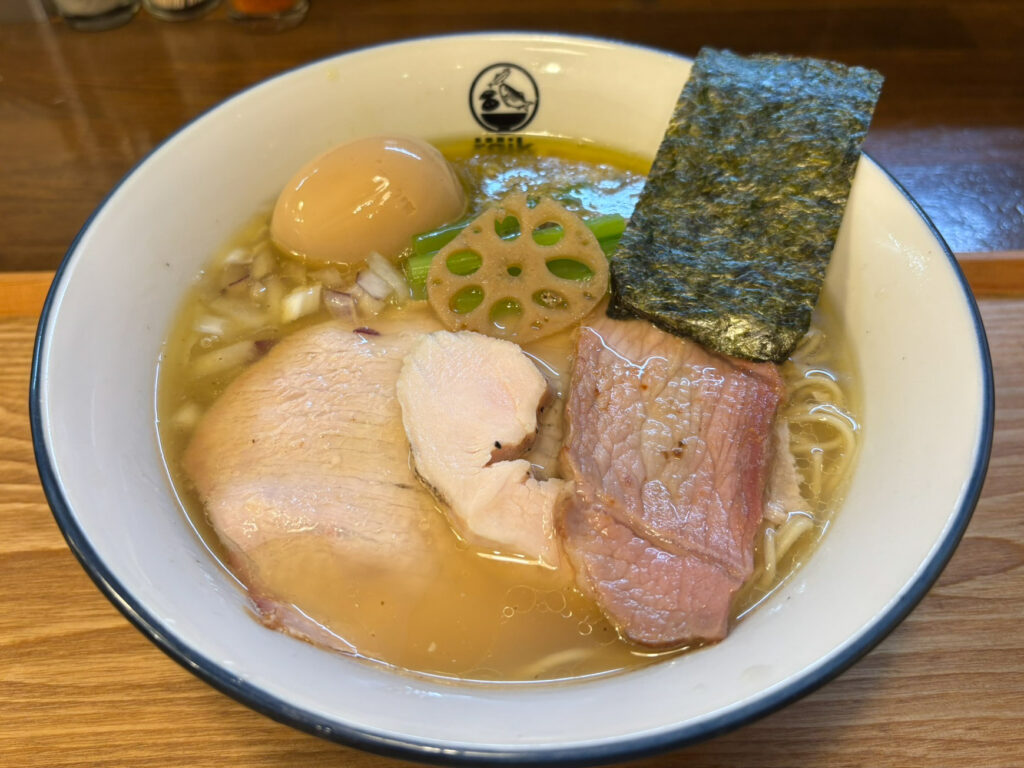貝出汁スープのラーメン