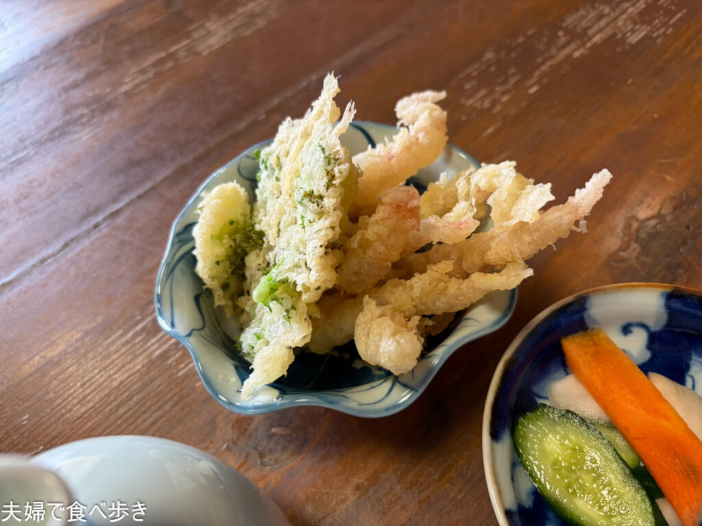 山形の板そばにゲソ天