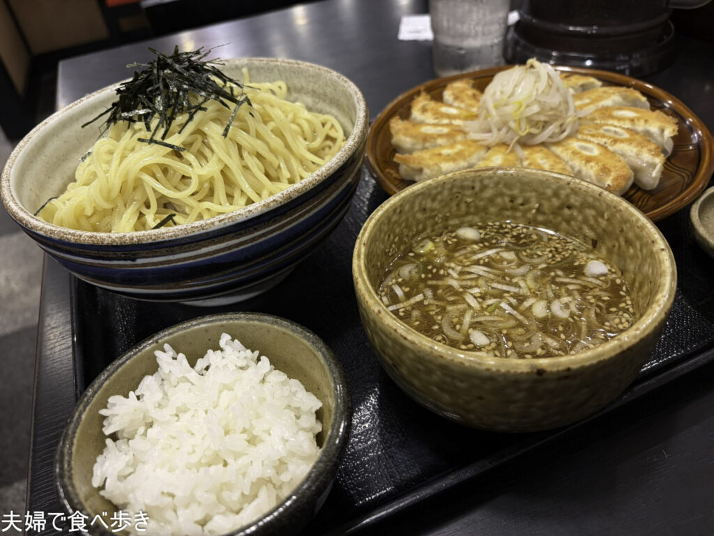 浜松駅ビルで浜松餃子定食