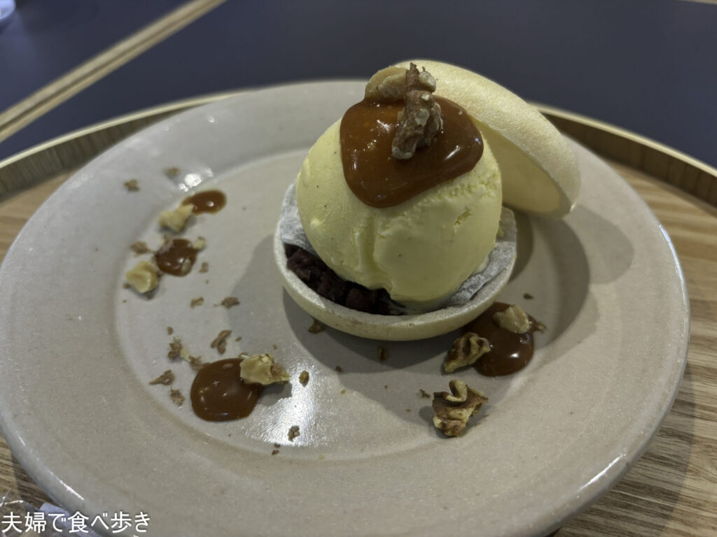 御代田のアート施設内のカフェ