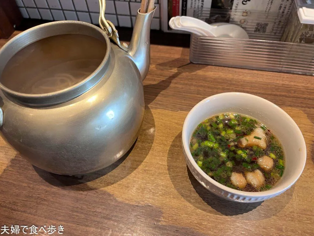 あかちょこべ　やかんで出てくるうどん