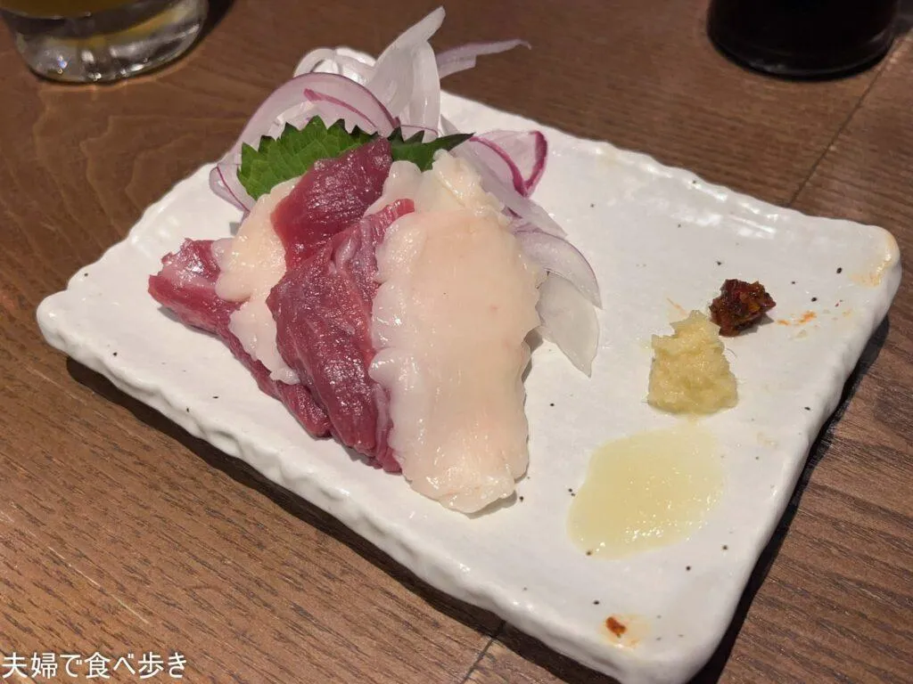 肉寿司で一杯できる