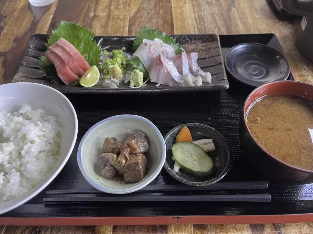 魚がうまい居酒屋ランチ
