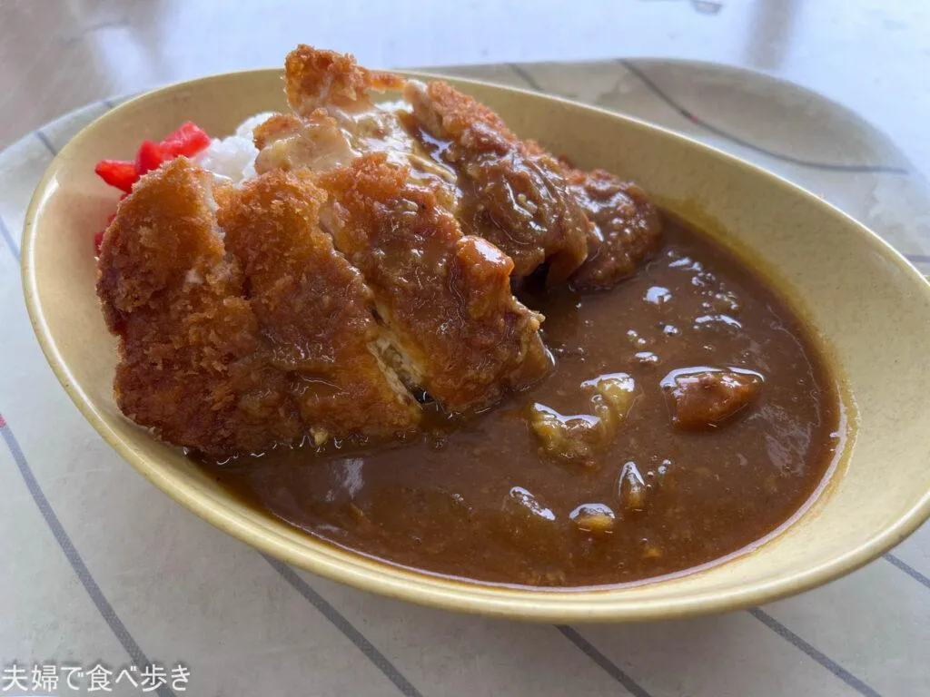 美大のカツカレーを食べる