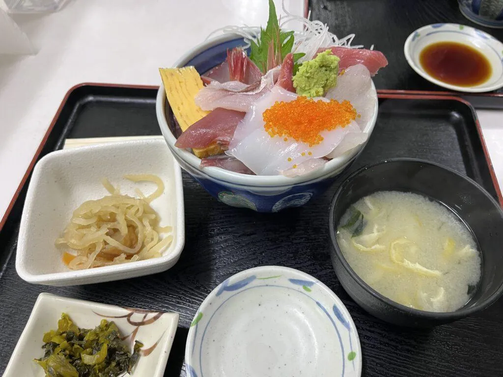 小田原の魚市場の食堂