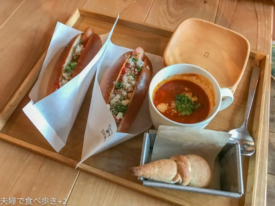 NARAYA CAFE　宮ノ下の足湯のあるカフェ