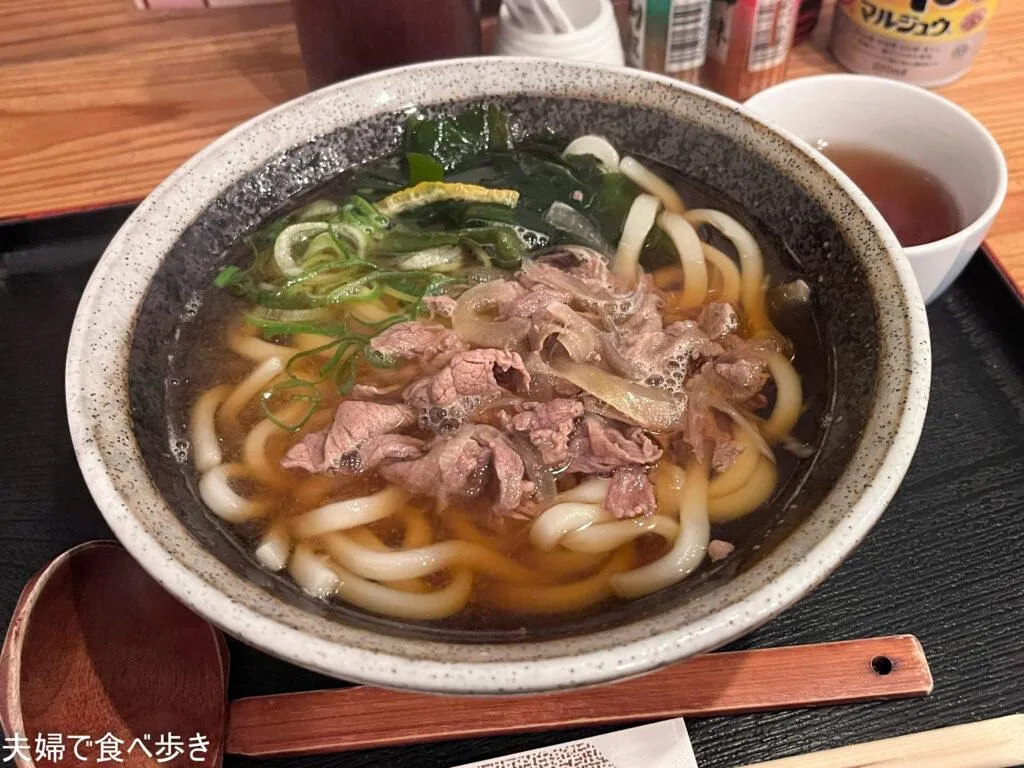 蛍池で肉うどん
