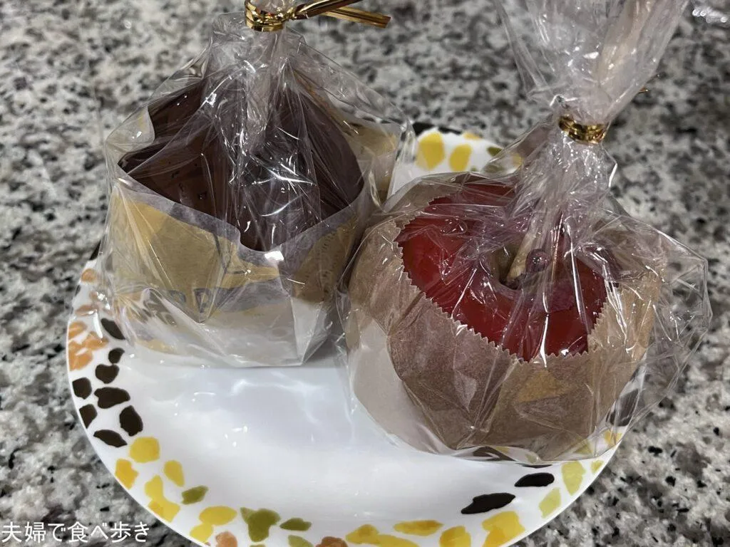 ビルの二階でりんご飴