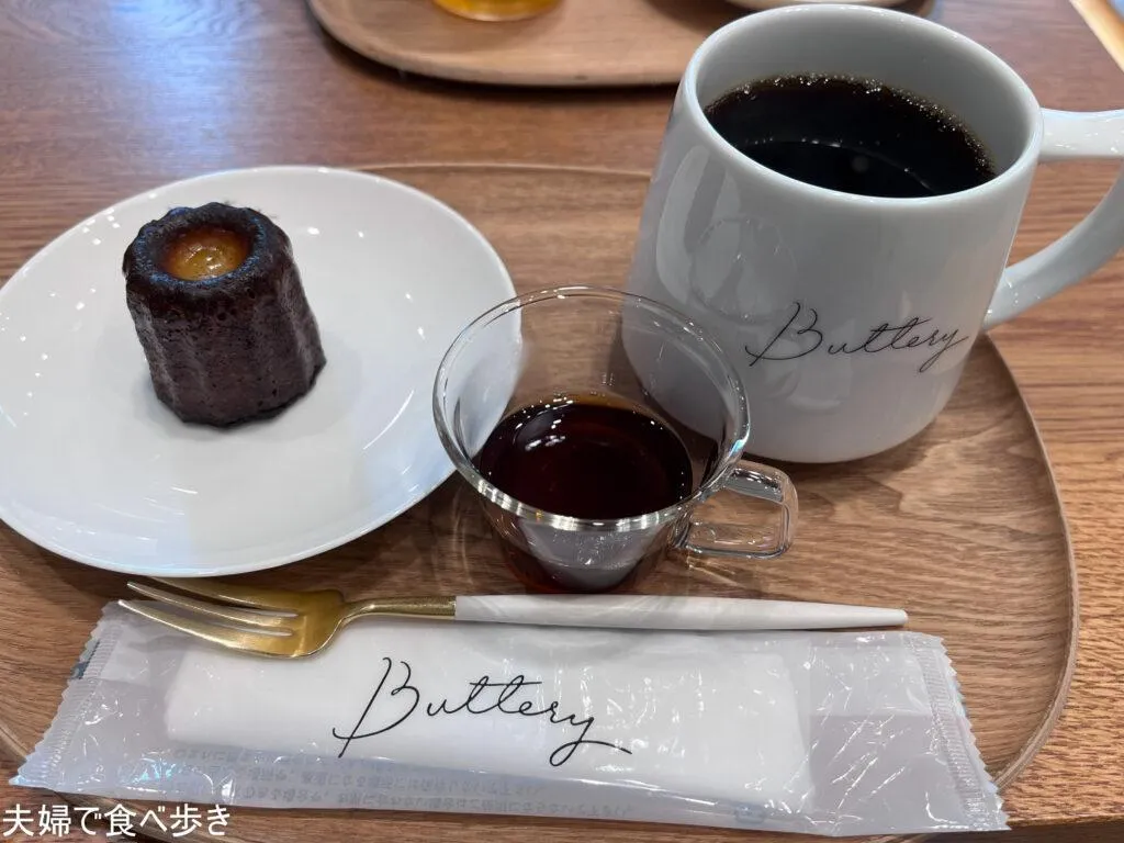 カヌレとコーヒー