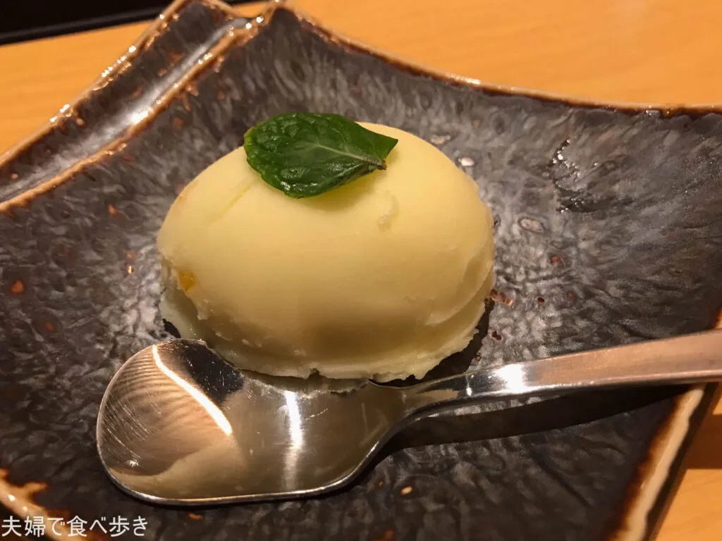 O1858139415064179180