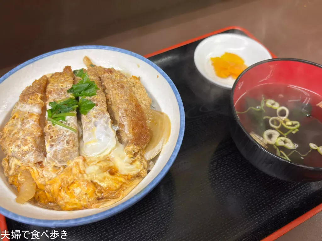 立ち食いそば店のカツ丼